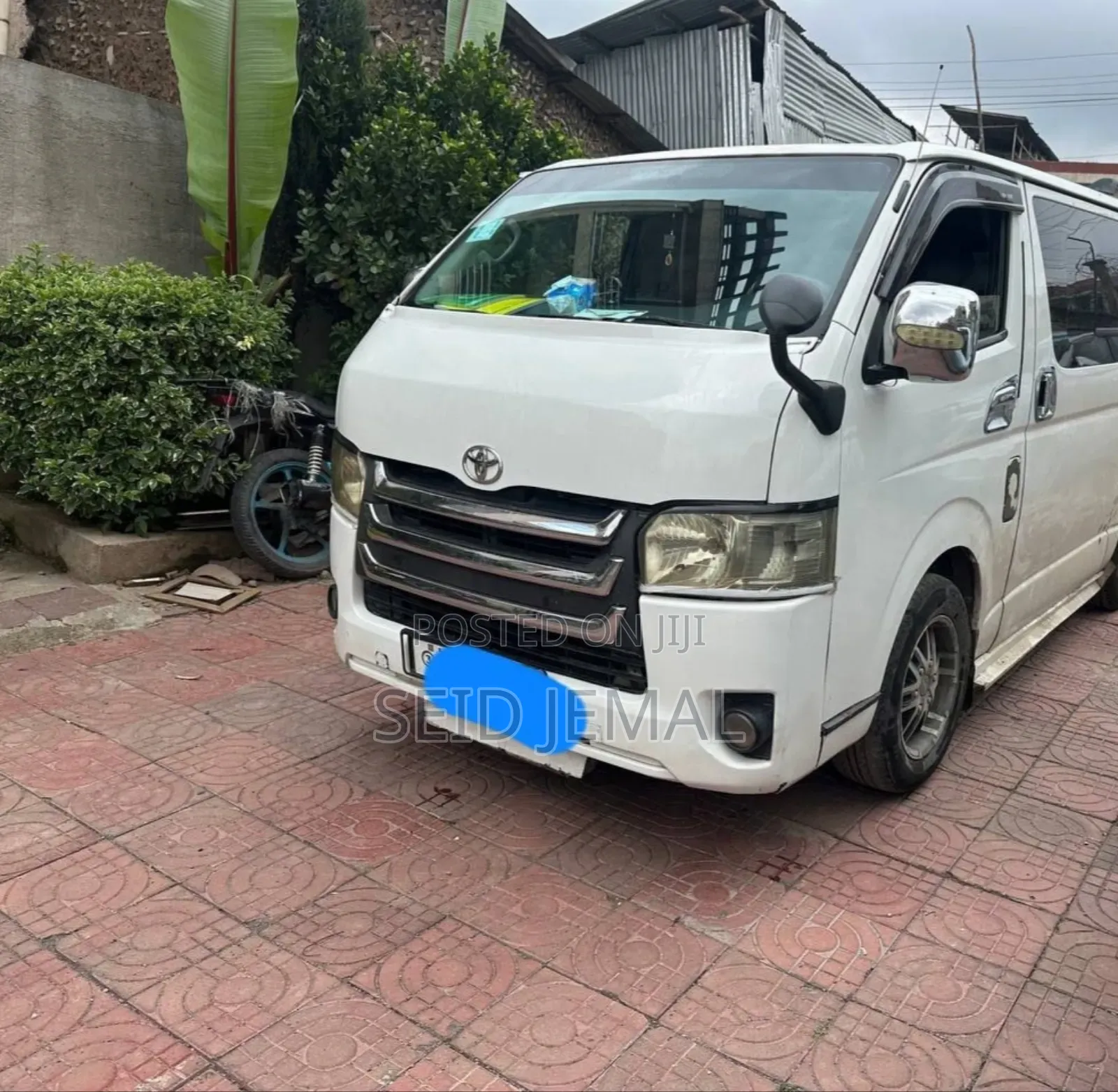 Toyota HiAce 2007 White