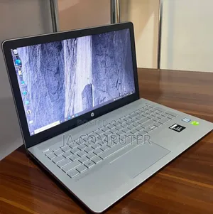 New Laptop HP Pavilion 15 8GB Intel Core I5 SSHD (Hybrid) 750GB