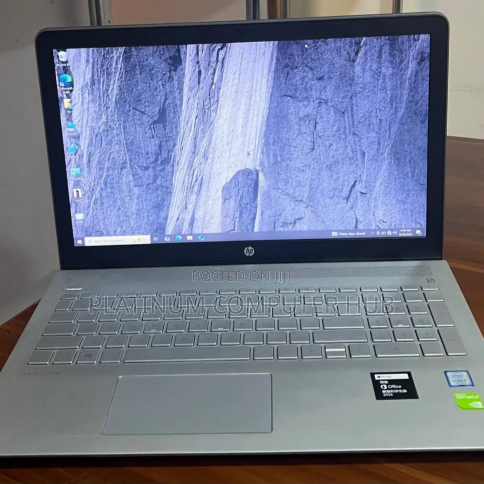 New Laptop HP Pavilion 15 8GB Intel Core I5 HDD+SSD 640GB