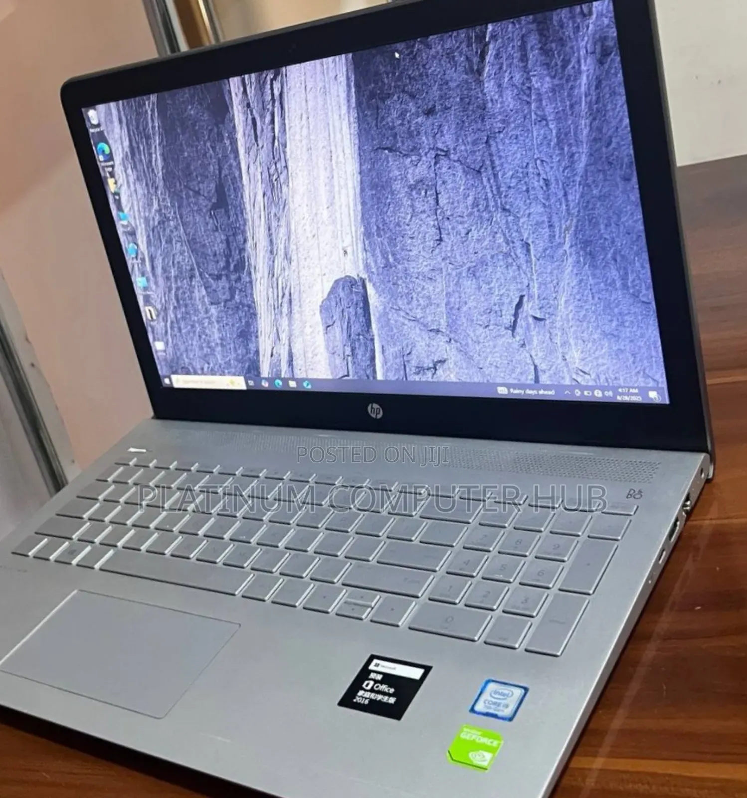 New Laptop HP Pavilion 15 8GB Intel Core I5 HDD+SSD 640GB