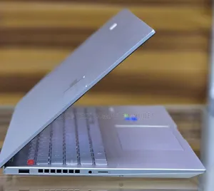 New Laptop Asus VivoBook 15 X505BA 16GB Intel Core I7 SSD 1T