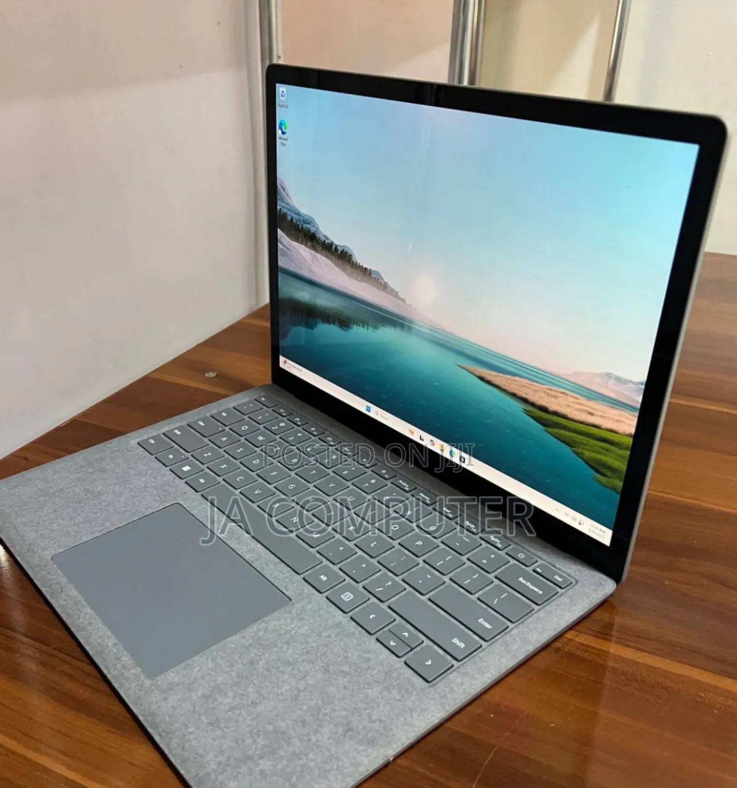 New Laptop Microsoft Surface Laptop 4 16GB Intel Core I7 SSD 512GB