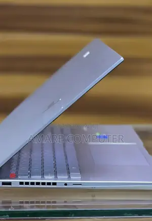 New Laptop Asus Vivobook 16 16GB Intel Core I7 SSD 512GB