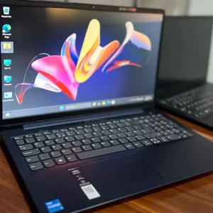 Photo - New Laptop Lenovo IdeaPad 300 8GB Intel Core I3 SSD 256GB