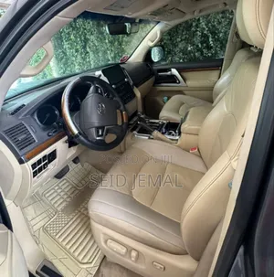 Toyota Land Cruiser 2015 Gray