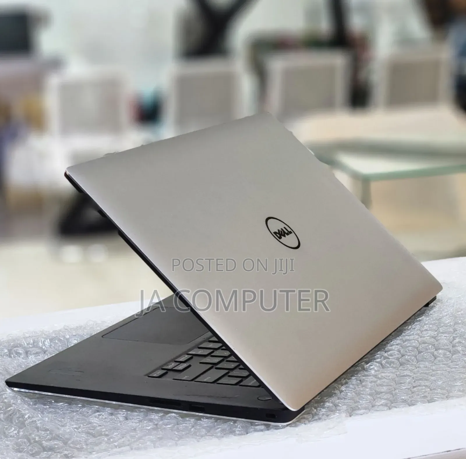 New Laptop Dell XPS 15 16GB Intel Core I7 SSD 512GB
