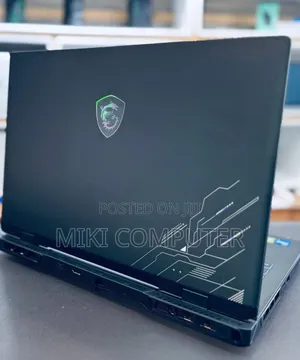 New Laptop MSI Creator 17 B11ue-412 16GB Intel Core I7 SSD 1T