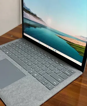 New Laptop Apple MacBook Pro M1 16GB Intel Core I7 SSD 512GB