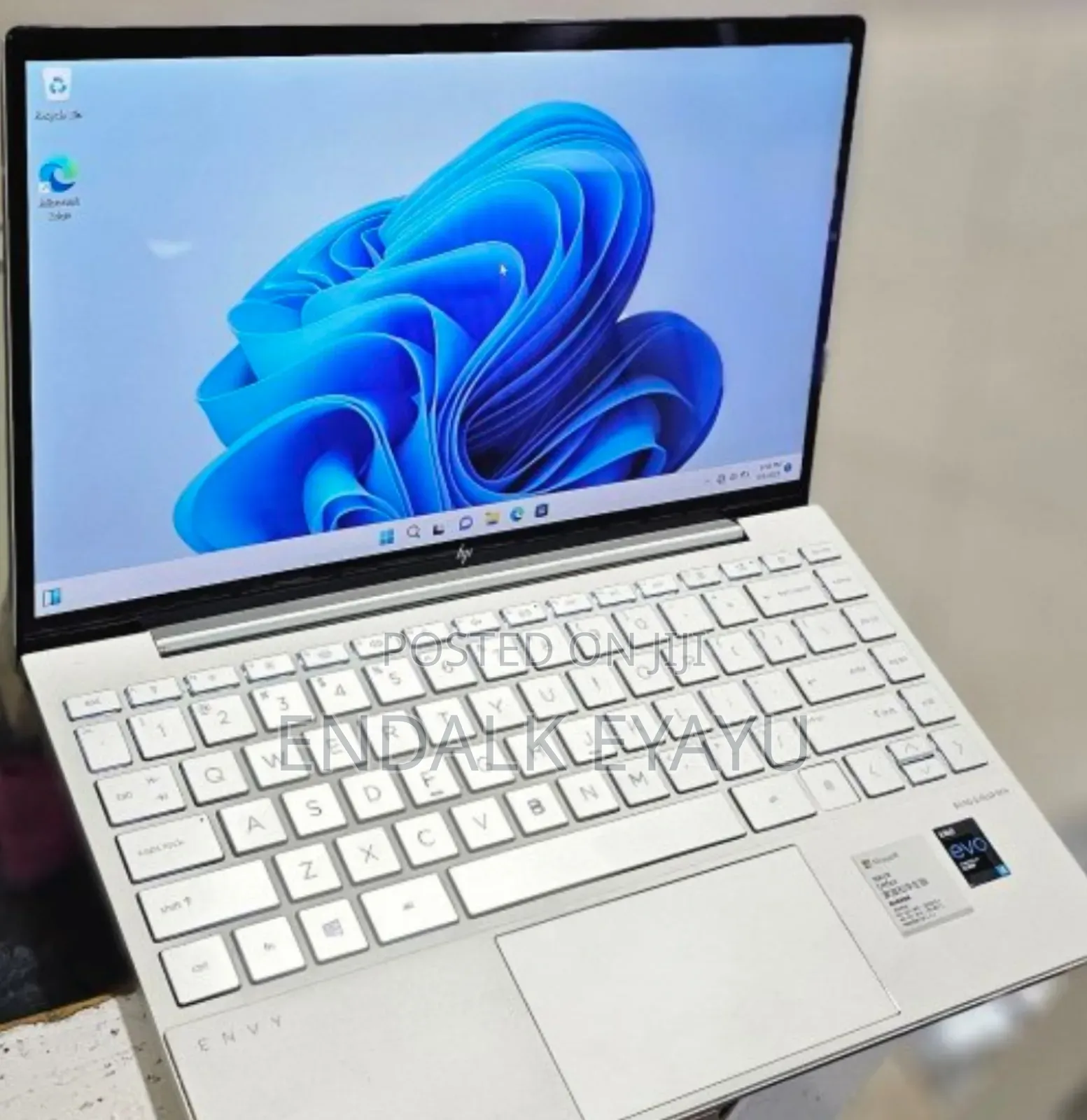 New Laptop HP Envy 13 16GB Intel Core I5 SSD 512GB