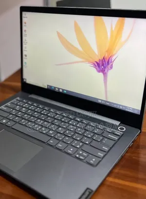 New Laptop Lenovo ThinkPad Yoga 370 8GB Intel Core I5 SSD 256GB