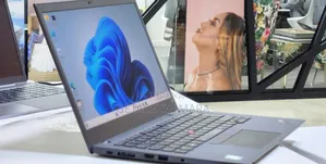 Photo - New Laptop Lenovo ThinkPad Yoga 16GB Intel Core I7 SSD 512GB