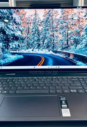 Photo - New Laptop Lenovo ThinkPad Yoga 16GB Intel Core I7 SSD 512GB