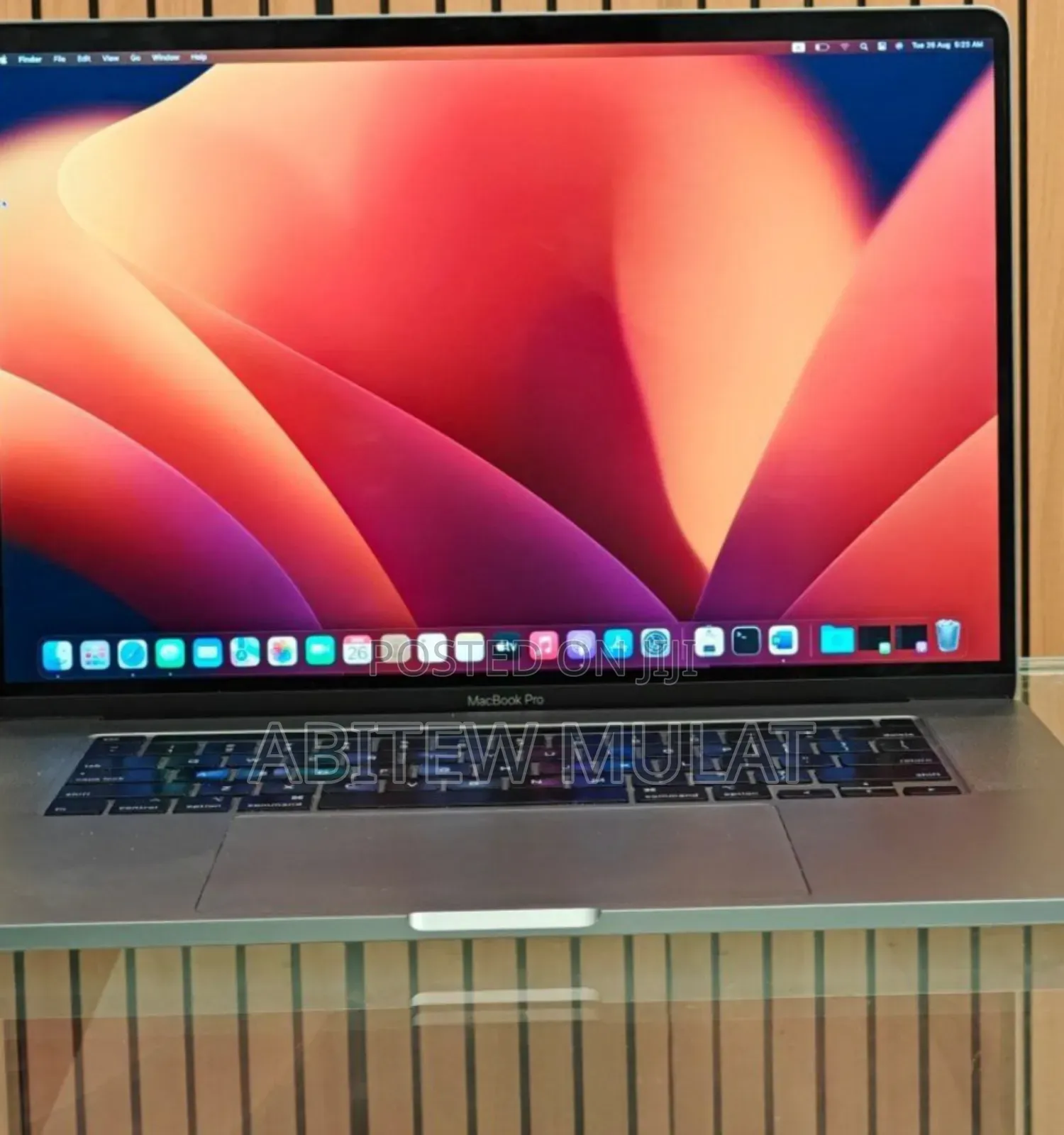 New Laptop Apple MacBook Pro 2019 16GB Intel Core I7 SSD 512GB
