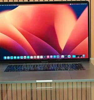 New Laptop Apple MacBook Pro 2019 16GB Intel Core I7 SSD 512GB