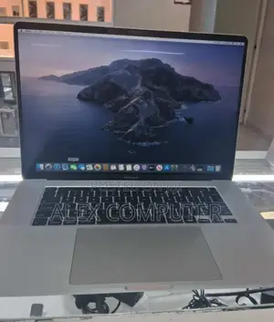 New Laptop Apple MacBook Pro 2019 16GB Intel Core I7 SSD 512GB