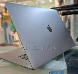 New Laptop Apple MacBook Pro 2019 32GB Intel Core I9 SSD 512GB