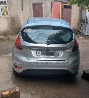 Ford Fiesta 2012 Silver