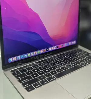 Photo - New Laptop Apple MacBook Pro 2017 8GB Intel Core I5 SSD 256GB