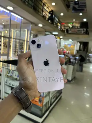 Photo - Apple iPhone 13 128 GB Pink