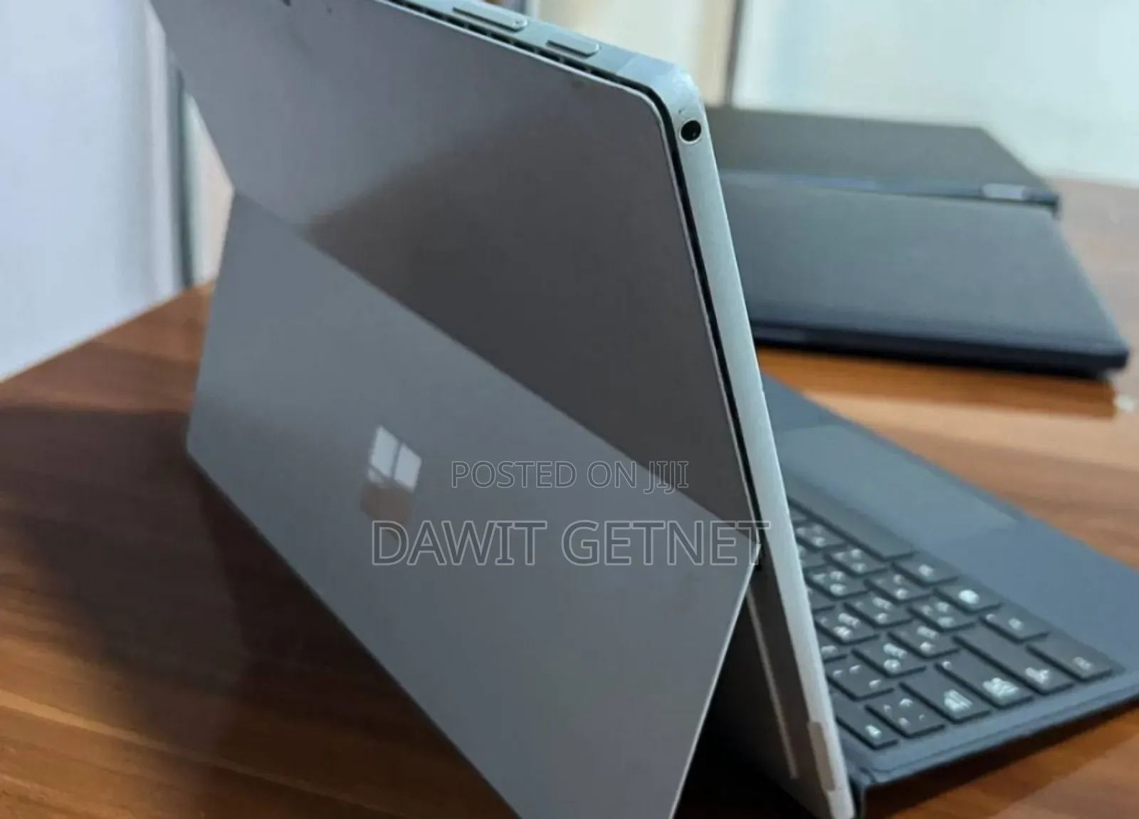 New Laptop Microsoft Surface 8GB Intel Core I5 SSD 512GB