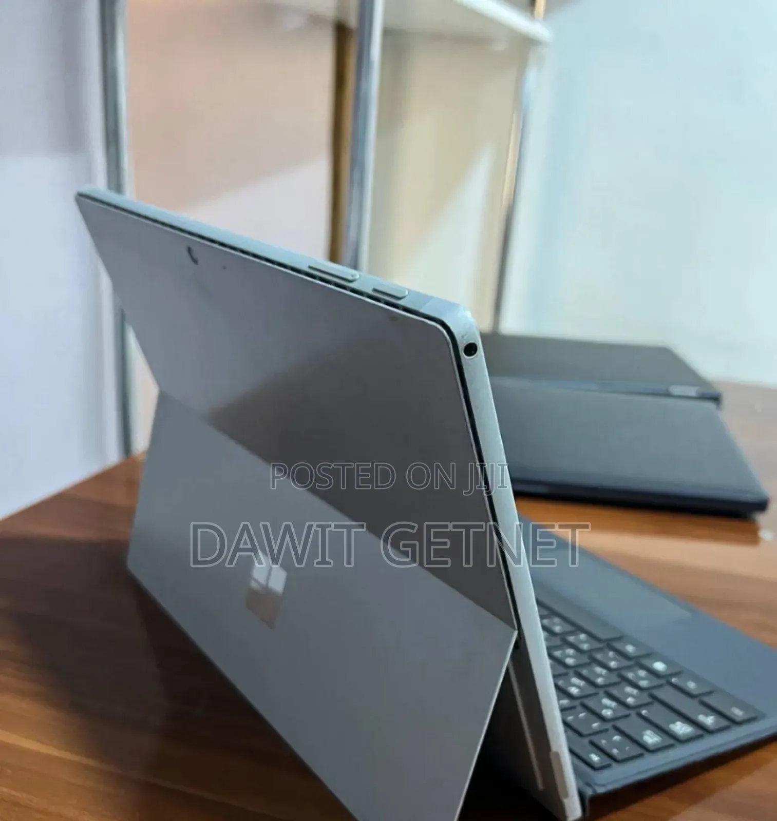 New Laptop Microsoft Surface 8GB Intel Core I5 SSD 512GB