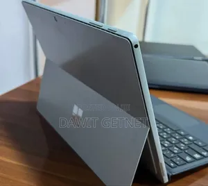 New Laptop Microsoft Surface 8GB Intel Core I5 SSD 512GB