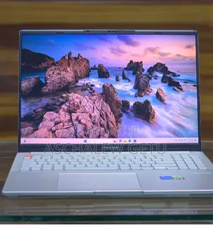 New Laptop Asus VivoBook 15 X505BA 16GB Intel Core I7 SSD 512GB