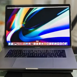 Photo - New Laptop Apple MacBook Pro 2019 32GB Intel Core I9 SSD 512GB