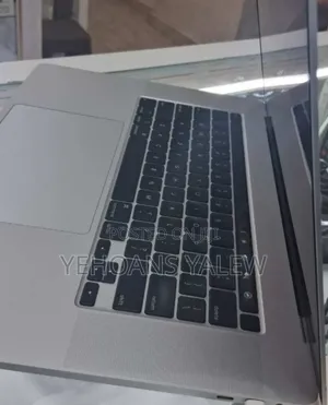 New Laptop Apple MacBook Pro 2019 16GB Intel Core I7 SSD 512GB