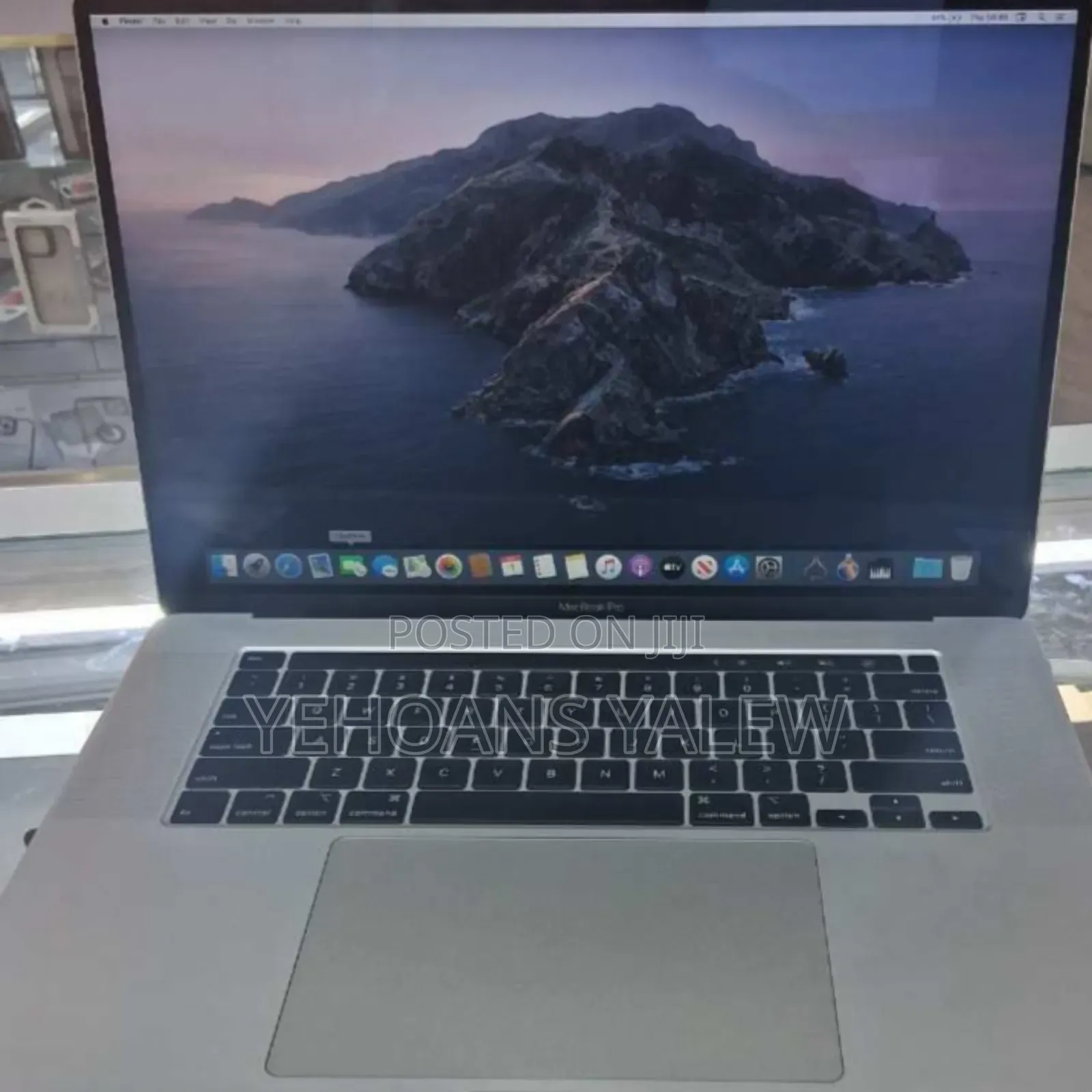 New Laptop Apple MacBook Pro 2019 16GB Intel Core I7 SSD 512GB