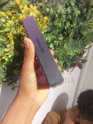 New Samsung Galaxy S25 256 GB