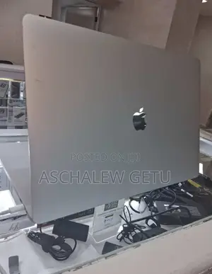 New Laptop Apple MacBook Pro 2019 16GB Intel Core I7 SSD 512GB