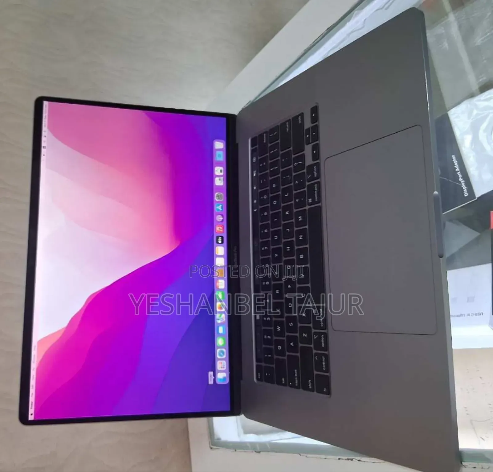 New Laptop Apple MacBook Pro 2019 16GB Intel Core I7 SSD 512GB