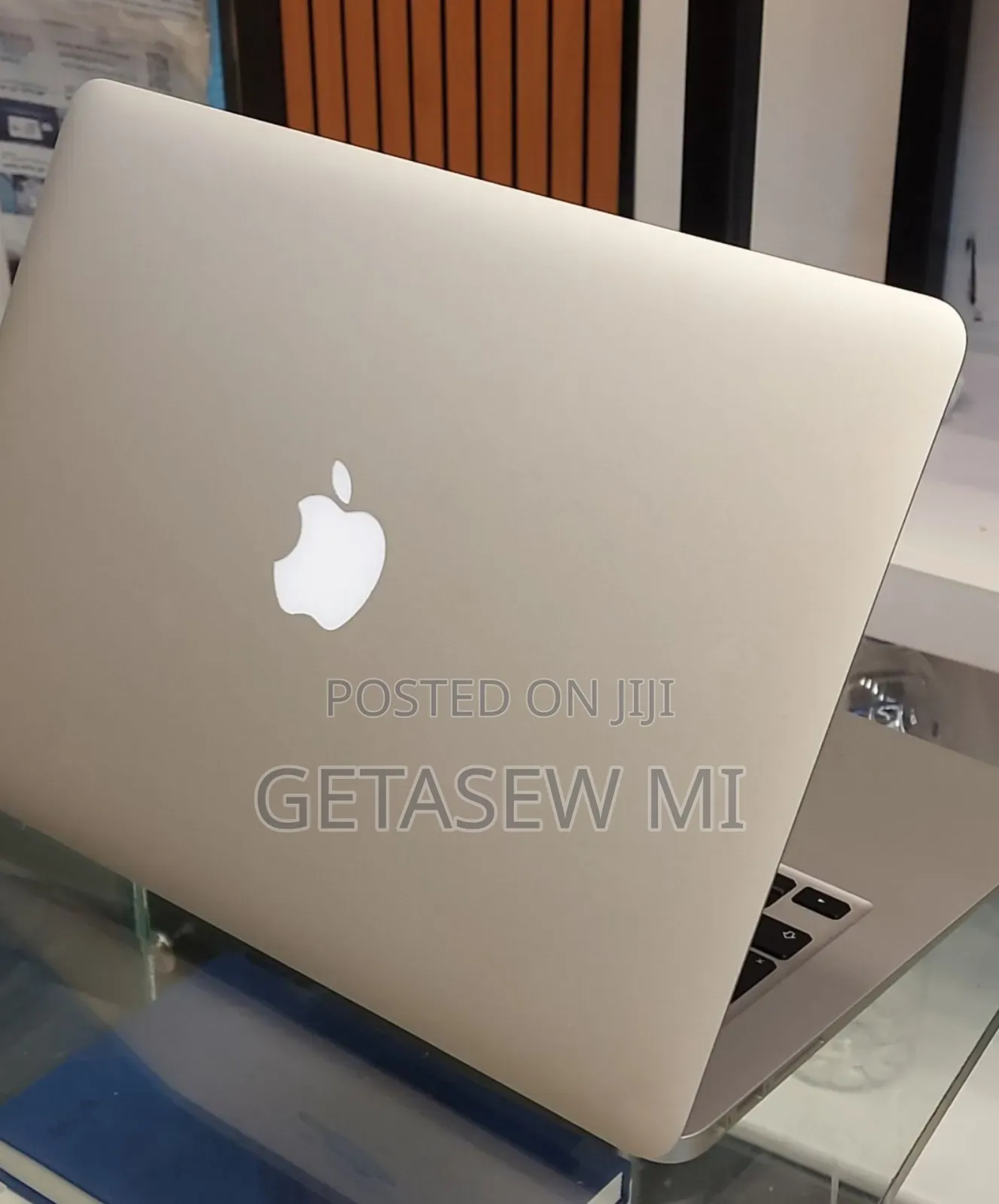 New Laptop Apple MacBook Air 2017 8GB Intel Core I5 SSD 128GB