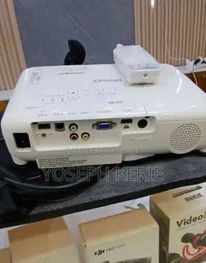 Eb-X51 Projector