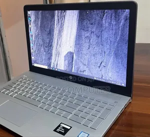 New Laptop HP Pavilion 15 8GB Intel Core I5 SSD 128GB