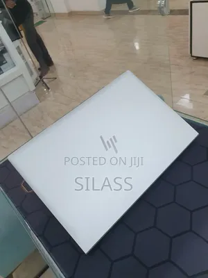 New Laptop HP EliteBook 830 G8 16GB Intel Core I7 SSD 512GB