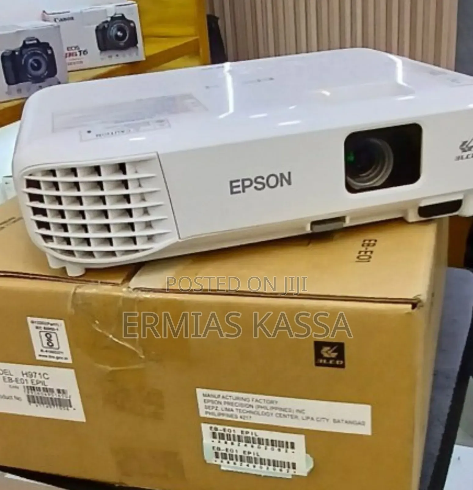 Epson Projector Brand New With Cartoon Model Name: Eb-E01