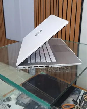 New Laptop HP 14-dq1088wm 4GB AMD SSD 72GB