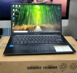 Photo - New Laptop Asus 16GB Intel Core i3 SSD 512GB