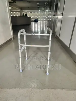 Photo - Medical Walker欸了walker Medical壓迫almunium Walker盞你walker症的walker New