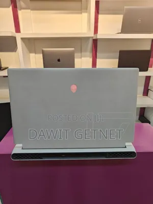 New Laptop Alienware Area-51m 16GB Intel Core I7 SSD 512GB