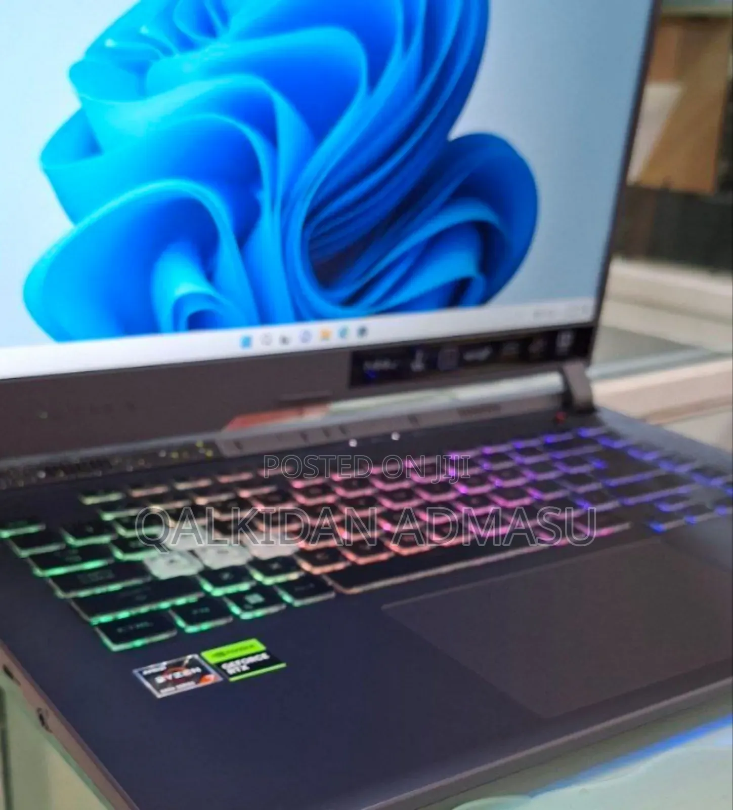 New Laptop Asus ROG Strix G15 16GB AMD Ryzen 7 SSD 1T