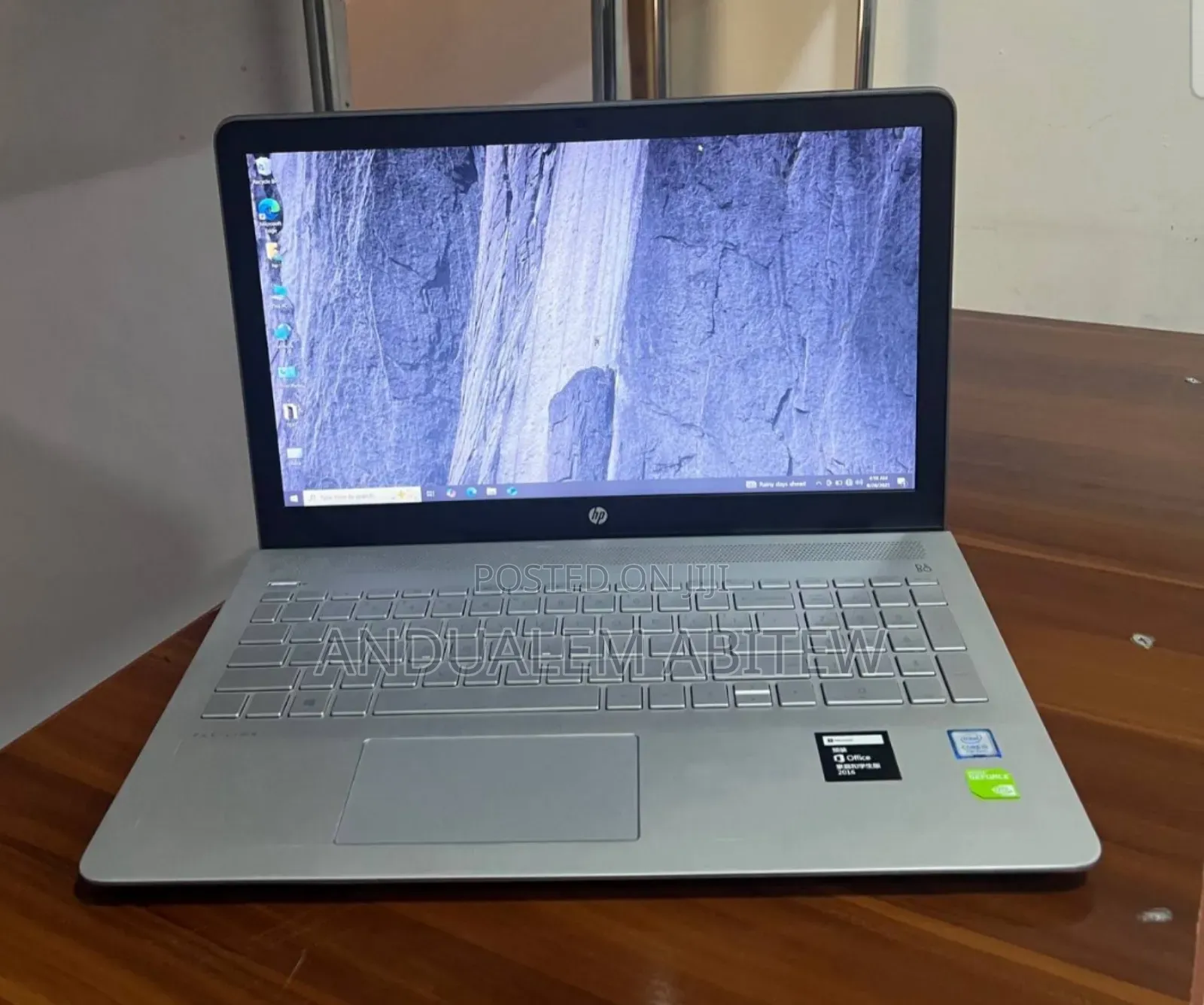 New Laptop HP Pavilion 15 8GB Intel Core I5 HDD+SSD 1T