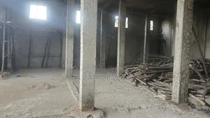 መጋዘን Warehouse (Basement)
