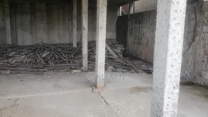 መጋዘን Warehouse (Basement)
