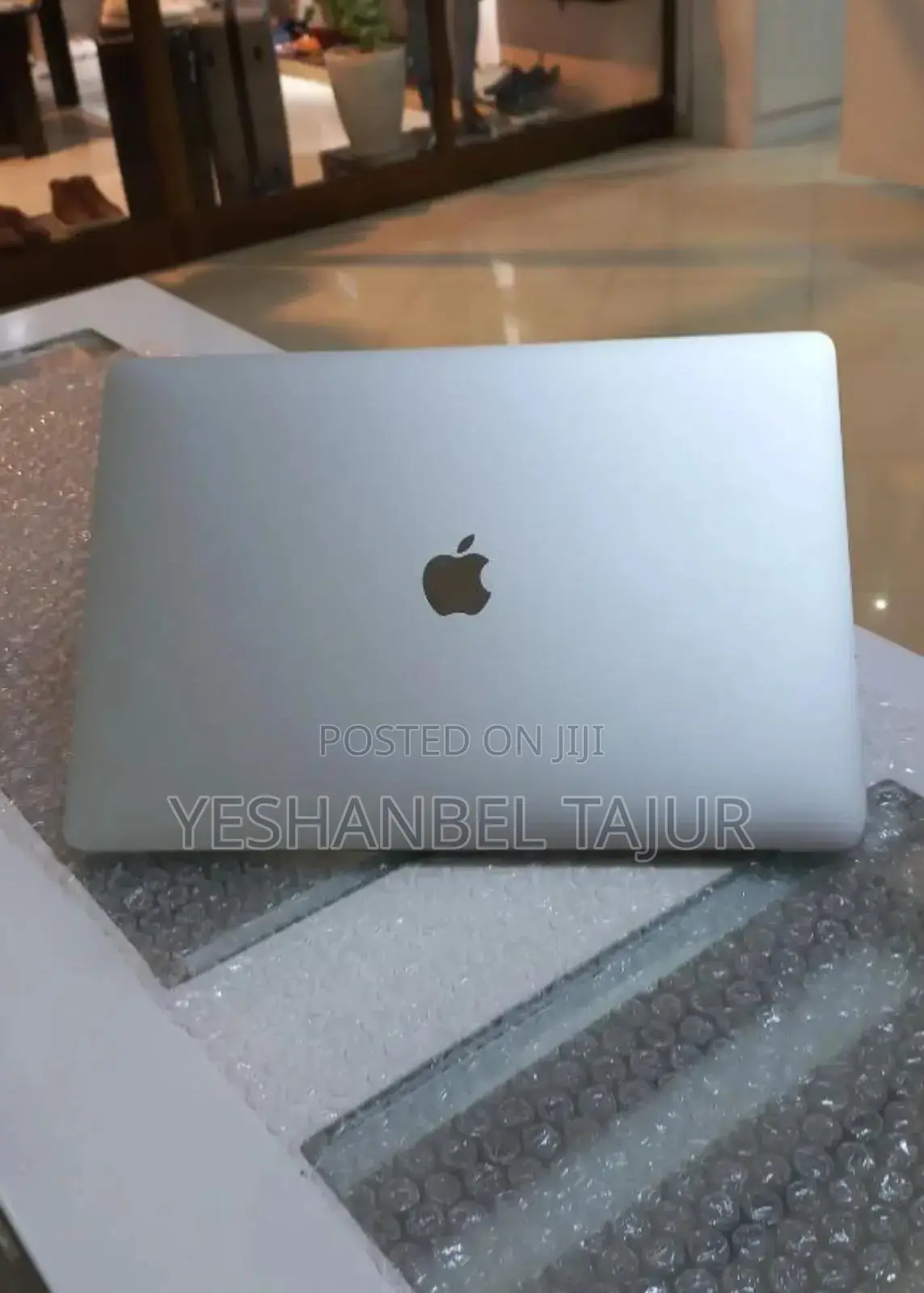 New Laptop Apple MacBook Pro 2017 16GB Intel Core i7 SSD 256GB