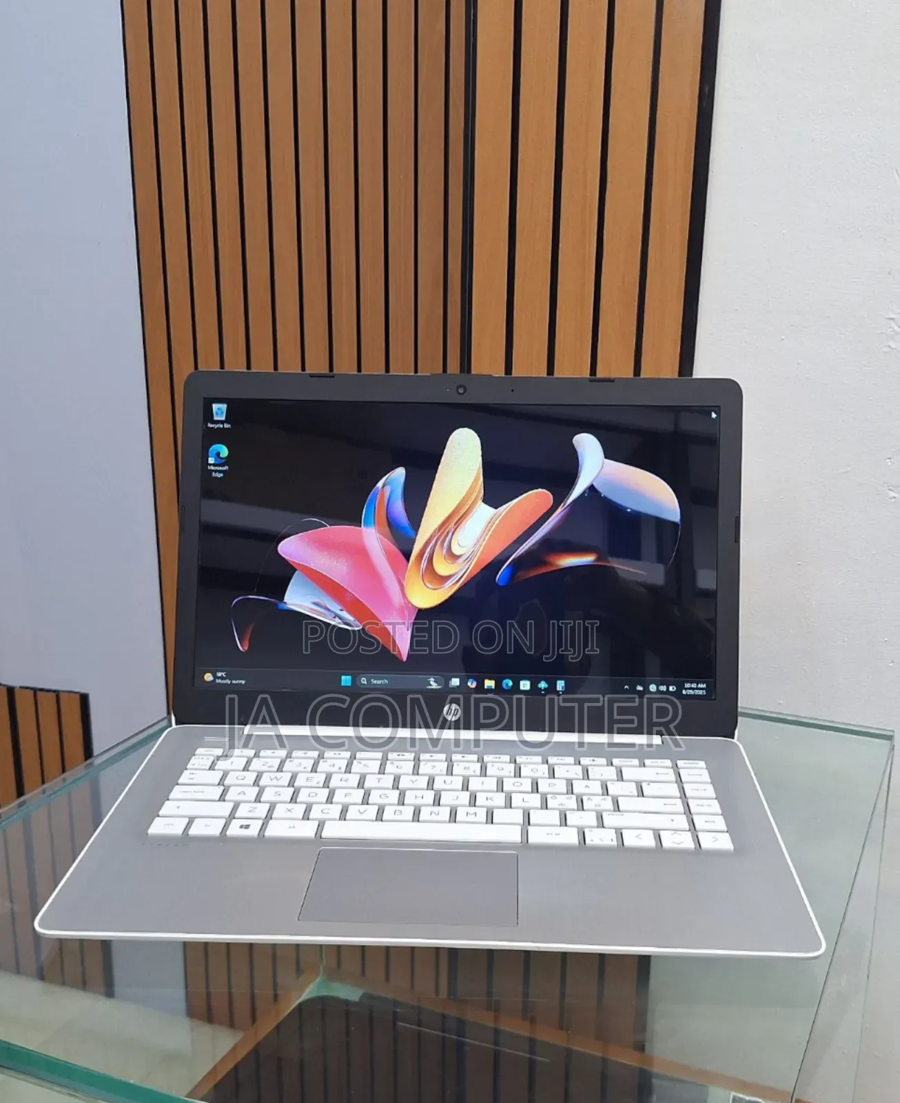 New Laptop HP Stream Notebook 4GB AMD A10 SSD 60GB