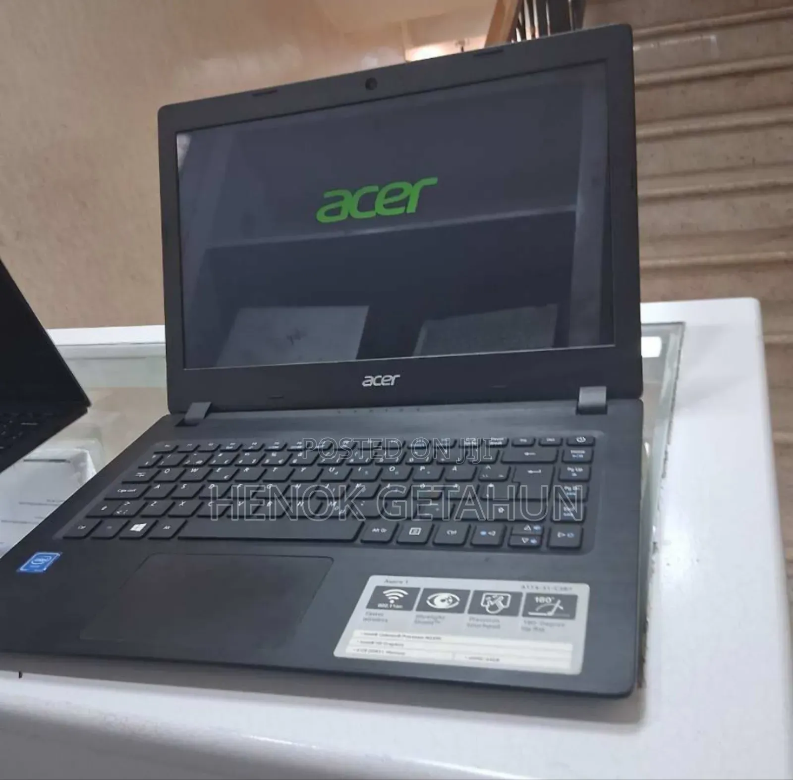 New Laptop Acer Aspire 5 8GB Intel Xeon SSD 128GB