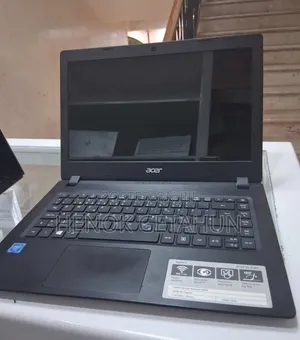 New Laptop Acer Aspire 5 8GB Intel Xeon SSD 128GB
